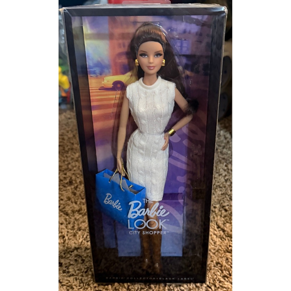 Mattel-Barbie the Look Collection City Shopper Black Label Doll (NWT)